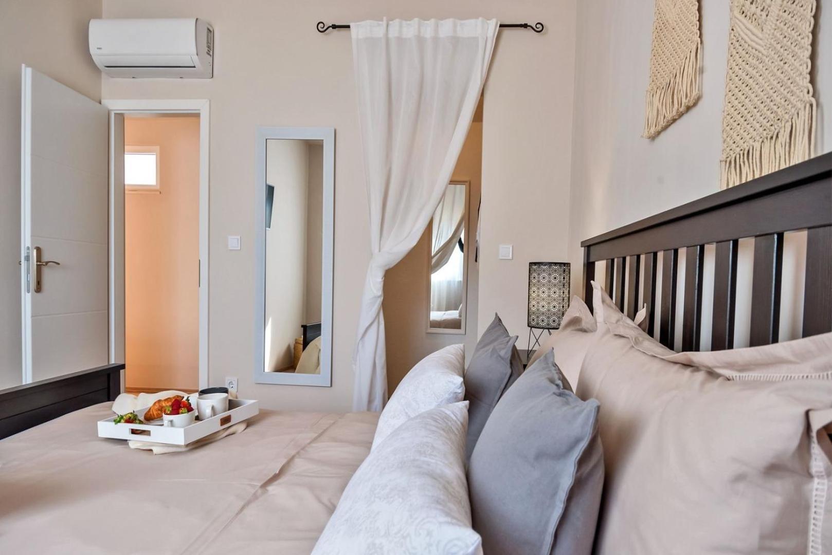 Luxury Villa Lelu With Heated Saltwater Pool, Parking, High Speed Internet, Bbq, Žrnovnica Buitenkant foto