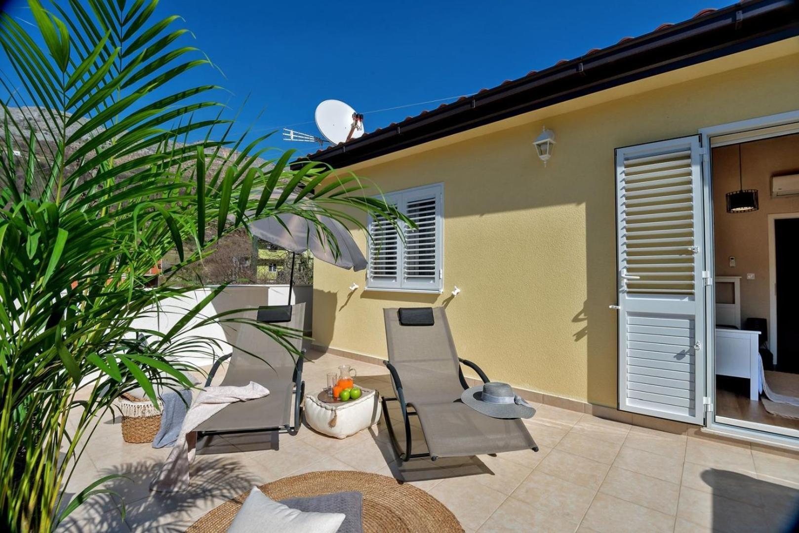 Luxury Villa Lelu With Heated Saltwater Pool, Parking, High Speed Internet, Bbq, Žrnovnica Buitenkant foto
