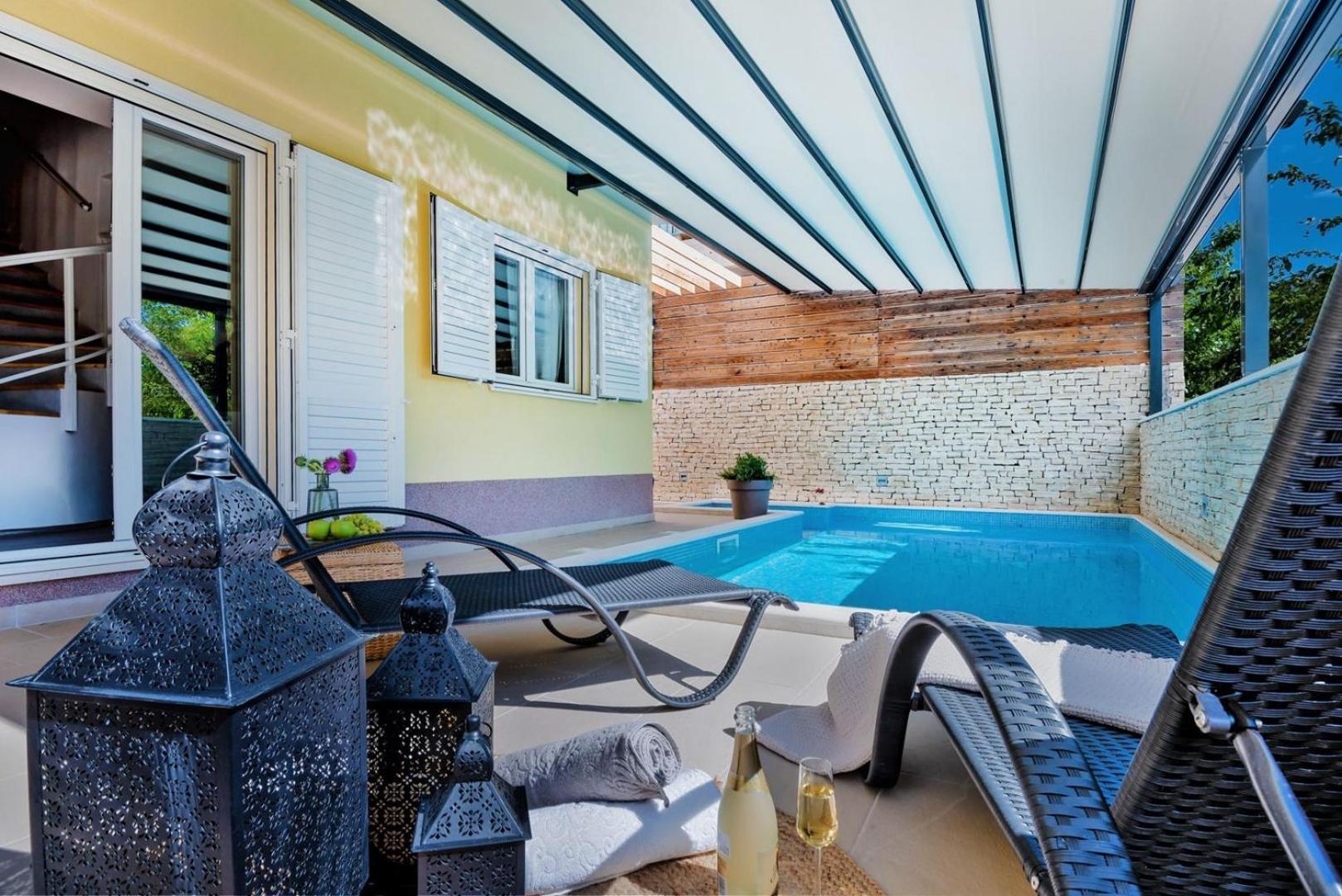 Luxury Villa Lelu With Heated Saltwater Pool, Parking, High Speed Internet, Bbq, Žrnovnica Buitenkant foto