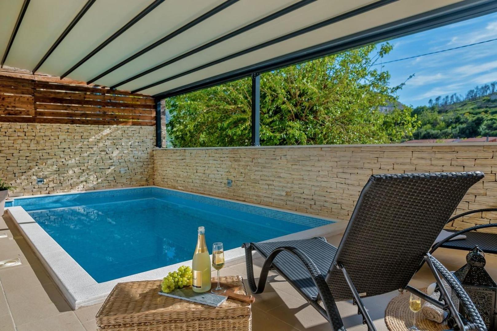 Luxury Villa Lelu With Heated Saltwater Pool, Parking, High Speed Internet, Bbq, Žrnovnica Buitenkant foto